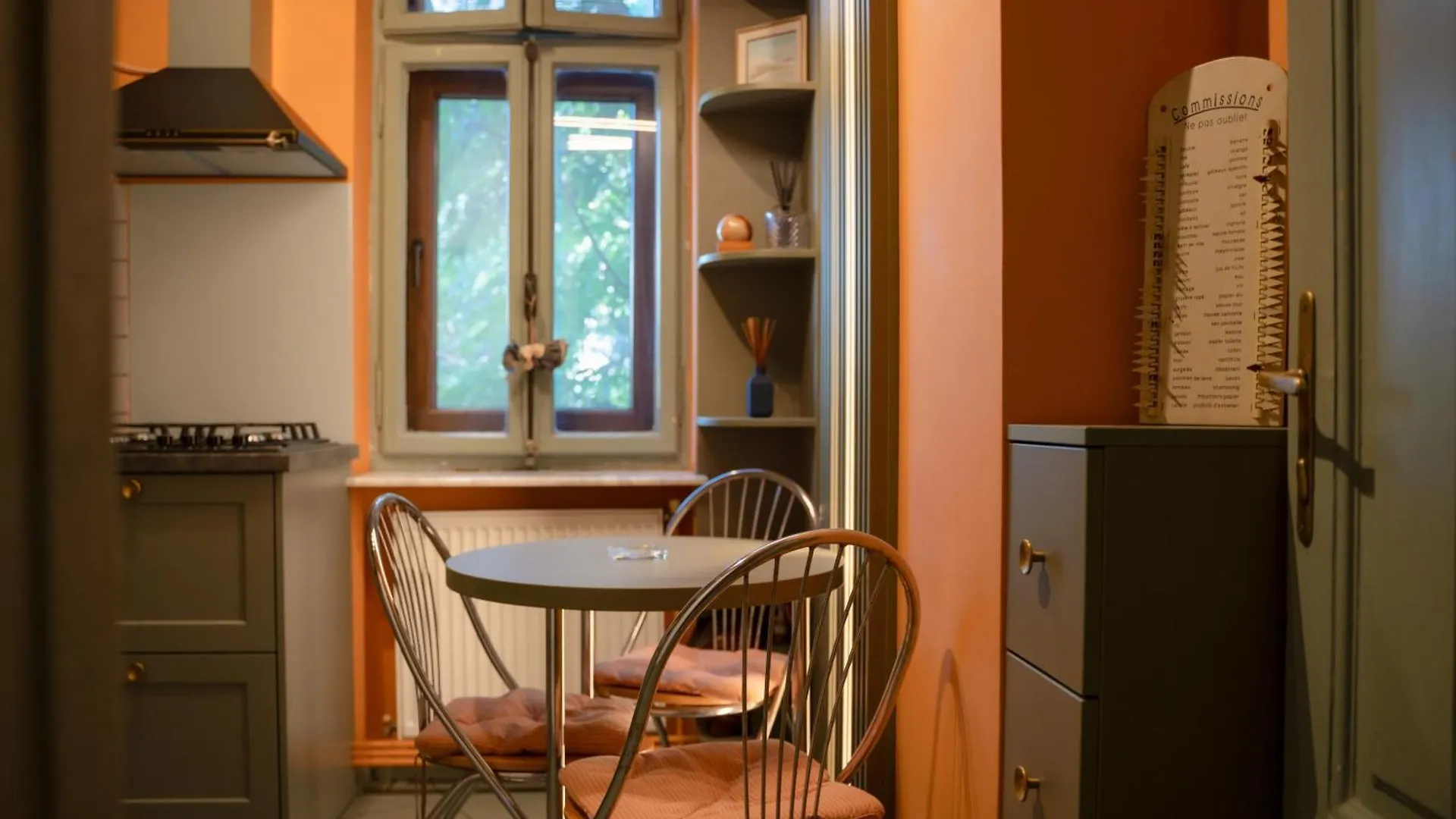 Charming Vintage Apartment Bukurešť