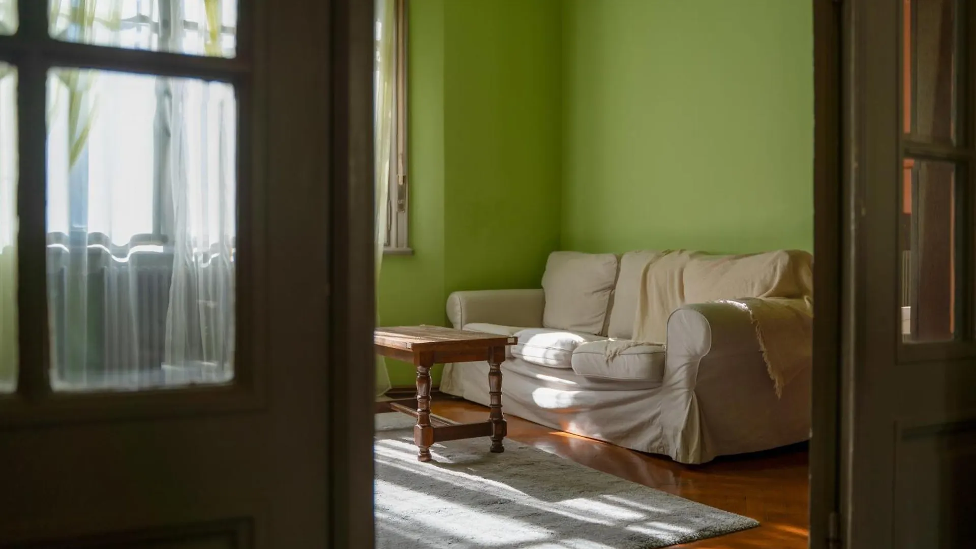 Charming Vintage Apartment Bukurešť