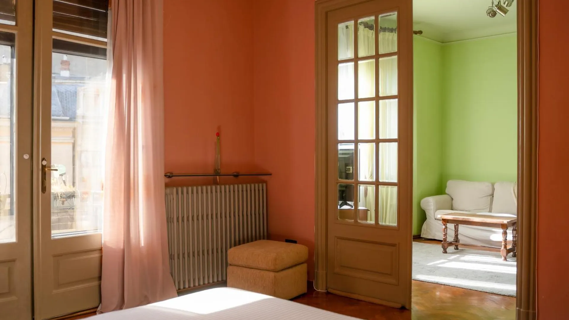 Charming Vintage Apartment Bukarest
